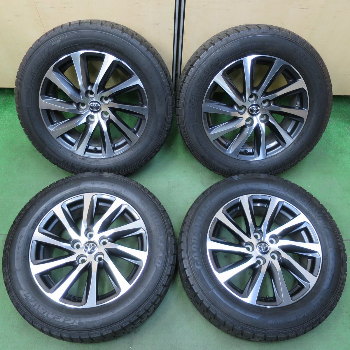 225⁄60r17 アルファード ヴェルファイア PCD114.3 スタットレス 18 