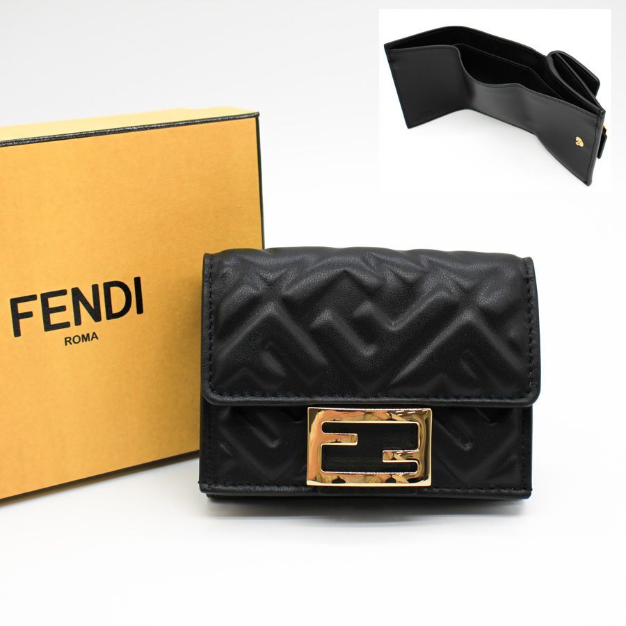 商品 FENDI フェンディ バゲット マイクロ 三つ折り財布 8M0395 AAJD