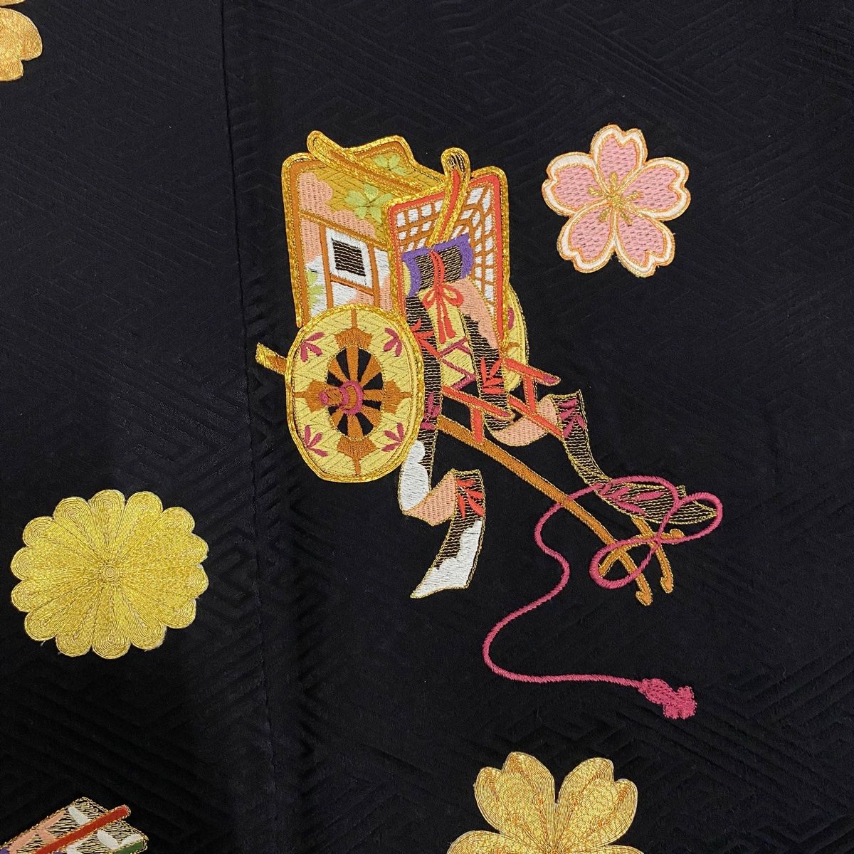 振袖 身丈165.5cm 裄丈70cm L 袷 御所車 桜 絞り 刺繍 黒 正絹