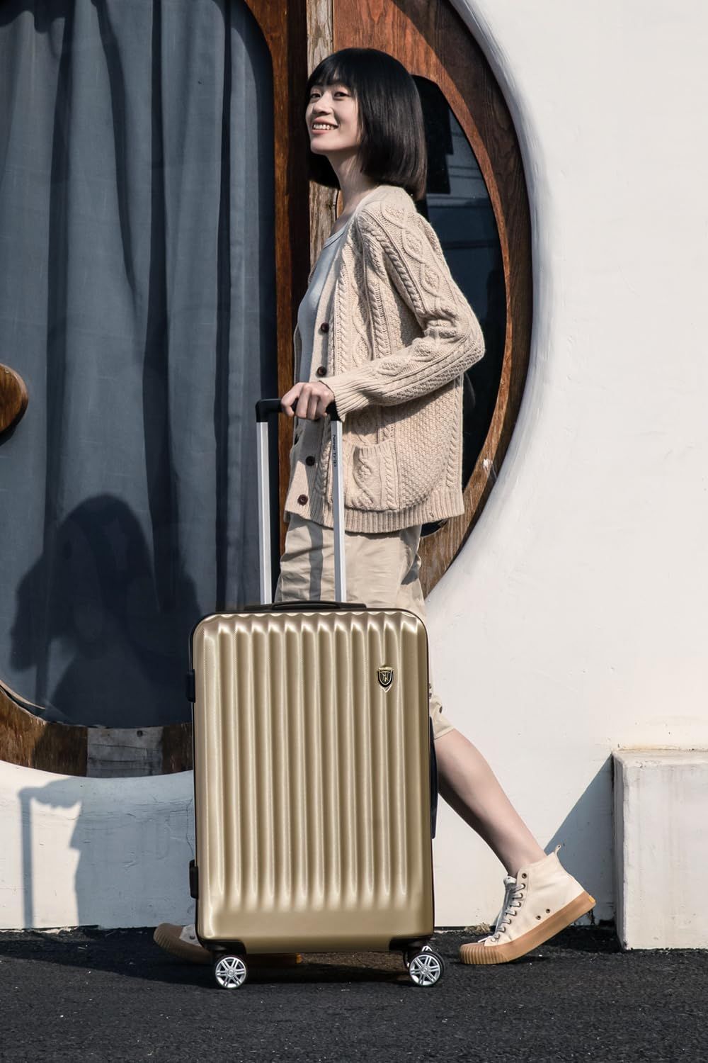Trip スーツケース キャリーケース ストッパー付き 機内持ち込み 軽量 大型 S M Lサイズ キャリーバッグ 耐衝撃 大容量 ファスナータイプ 静音 ダブルキャスター TSAロック 海外 旅行 出張 シャンペンゴールド Sサイズ 機内持込