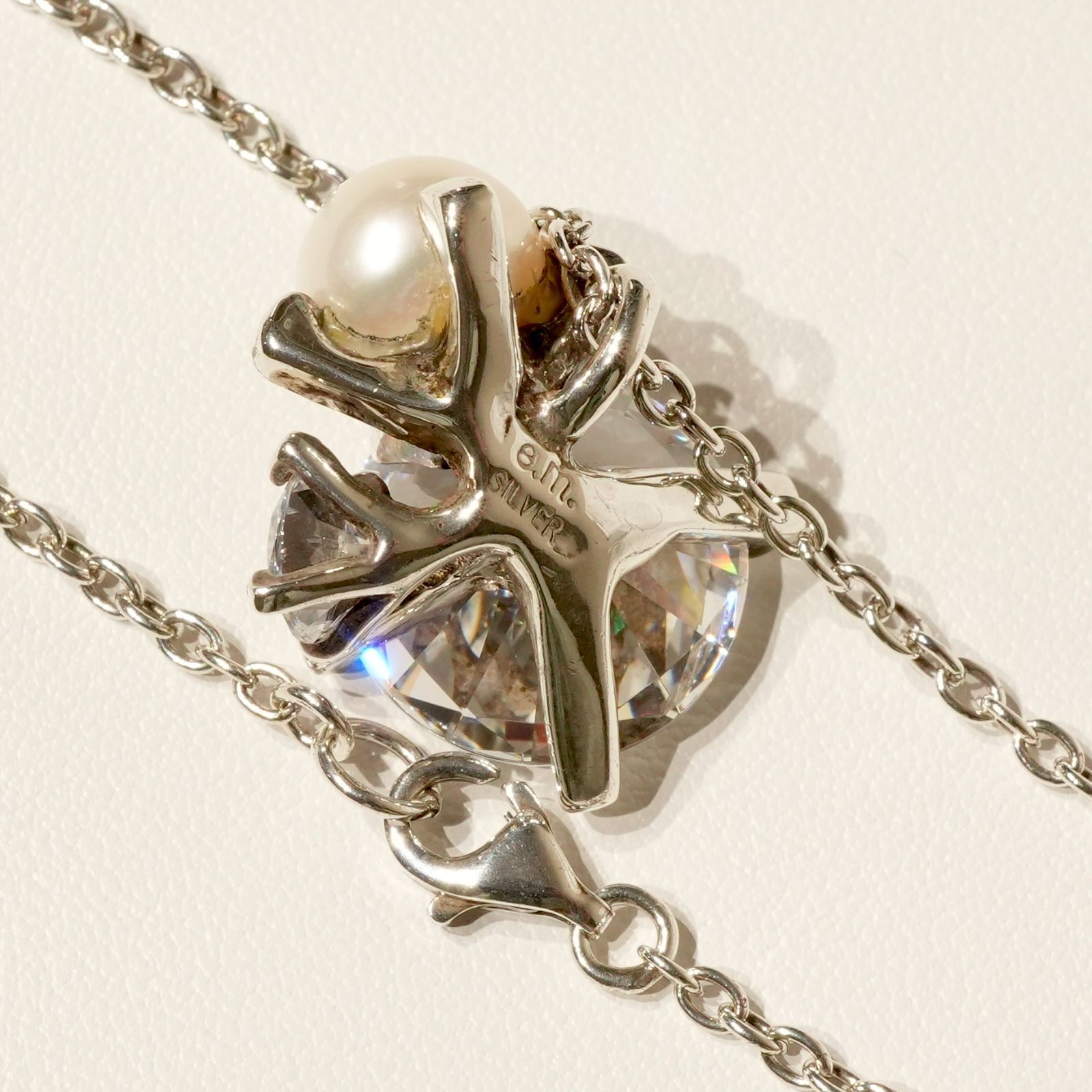 美品e.m. イーエム　ジルコニアシルバーネックレス 美品 イーエム パール×ジルコニア ネックレス シルバー/24-5872S