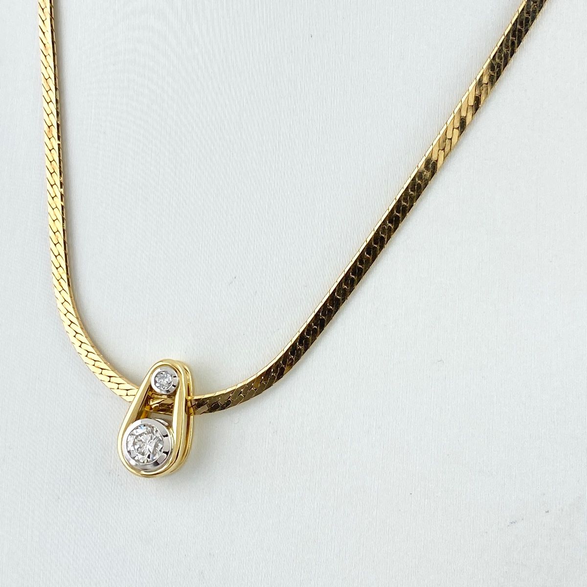 メレダイヤ デザインネックレス K18 【中古】（メレダイヤ 容れる  