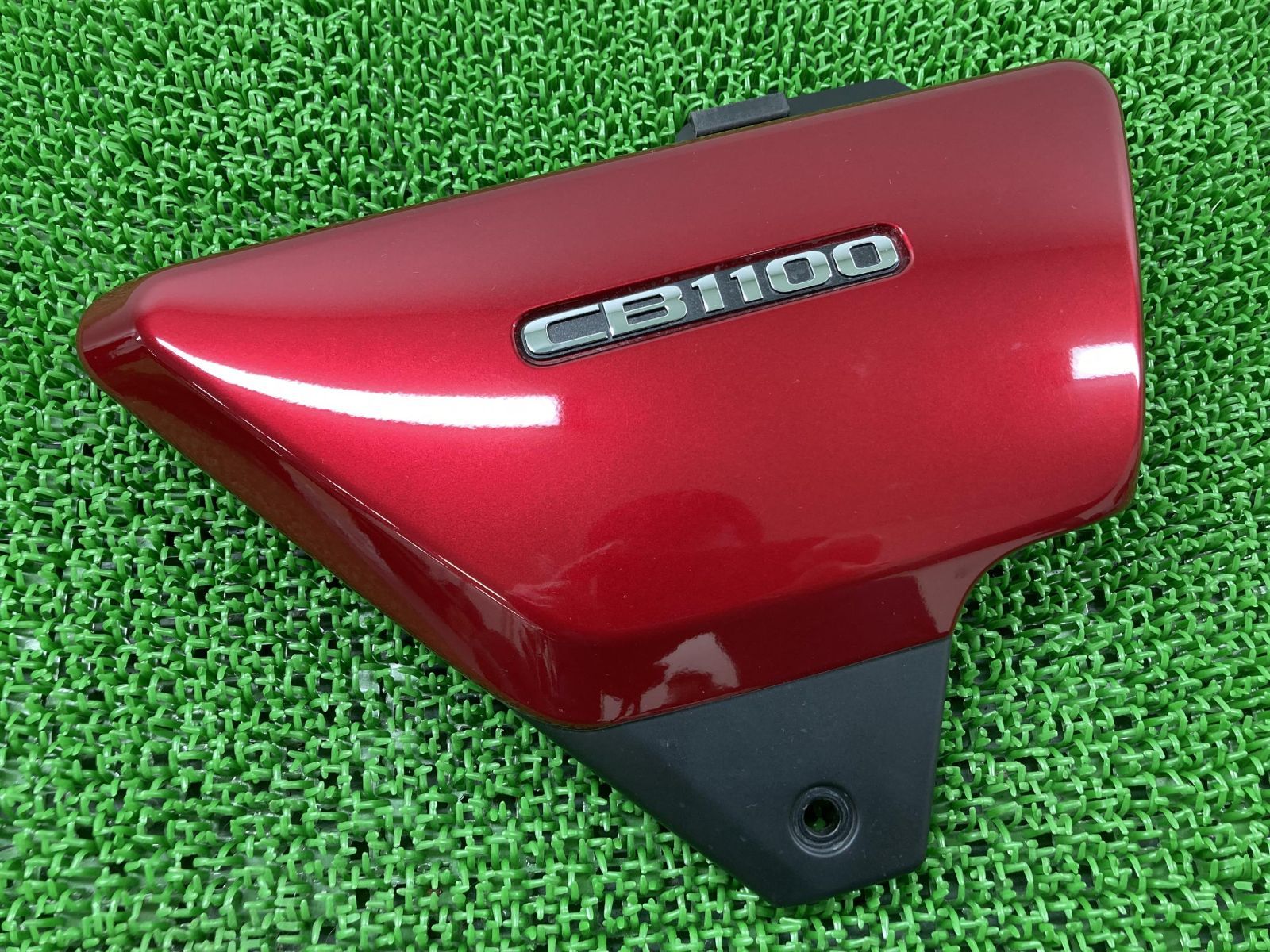 CB1100 サイドカバー 右 ワイン MGC ホンダ 純正 中古 バイク 部品 SC65 前期 コンディション良好 割れ欠け無し 品薄 車検  Genuine