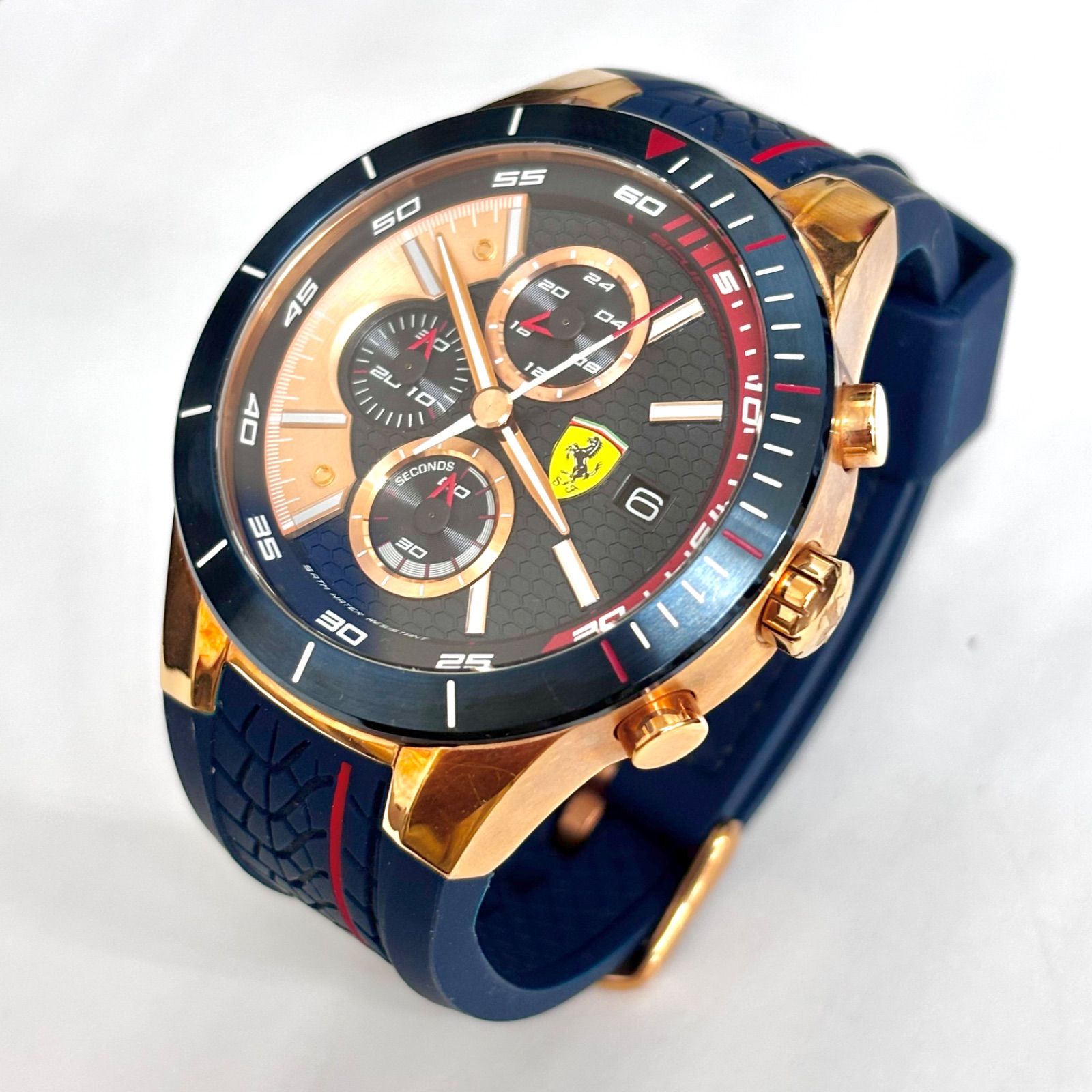 超美品　SCUDERIA　FERRARI　フェラーリ腕時計 68761122_o1.jpg?20131226162415