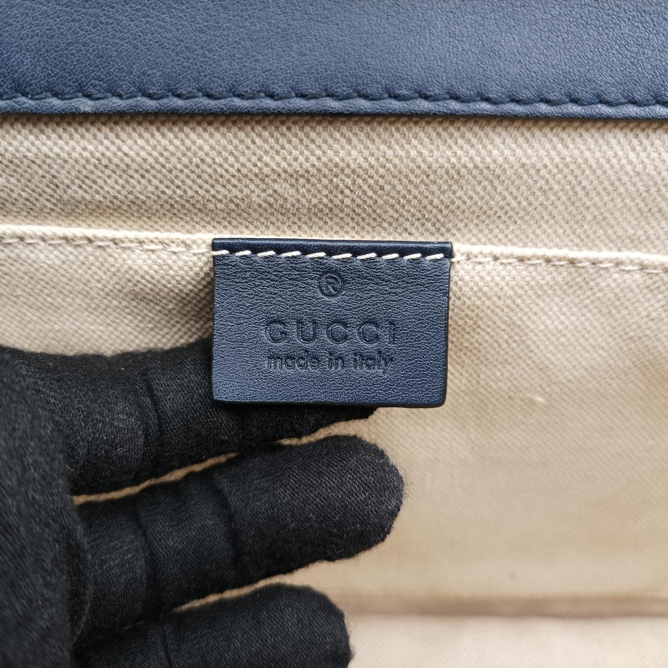 448075