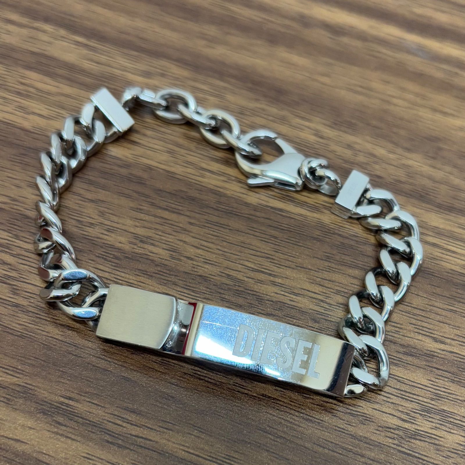 ディーゼル　ブレスレット　チェーン　レザー　ロゴプレート　極美品 ◎DIESEL ディーゼル ブレスレット メンズ バングル アクセサリー
