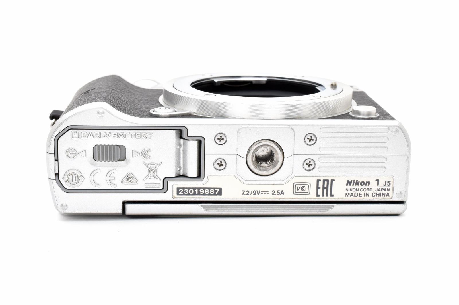 Nikon NIKON 1 J5 SILVER Nikon 1 J5 - 概要 | ミラーレスカメラ | ニコン