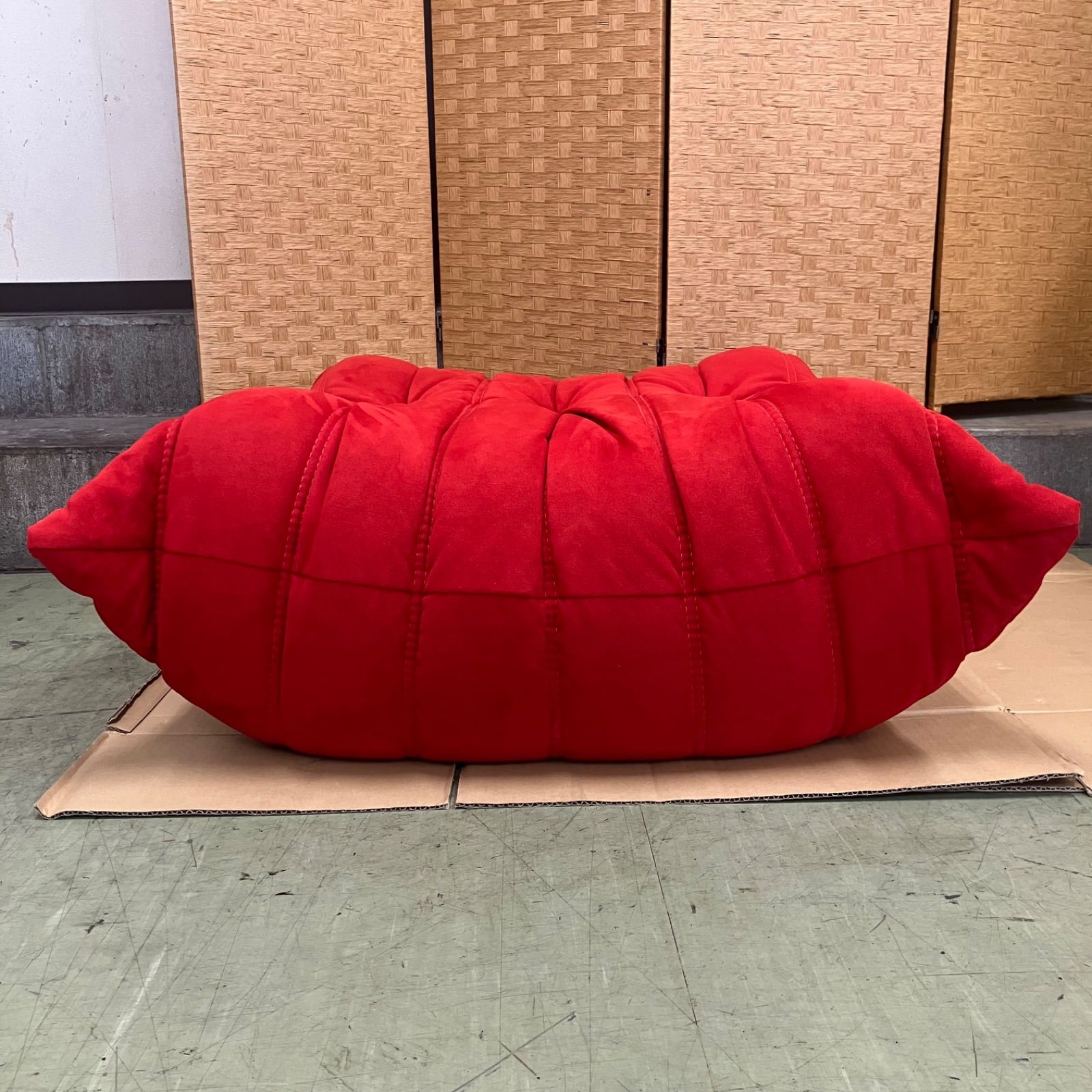 M げ交渉 ligne roset リーンロゼ TOGO トーゴ パフ オットマン レッド 直接 横浜市保土ヶ谷区今井町 NEXPOTALLINN_EU