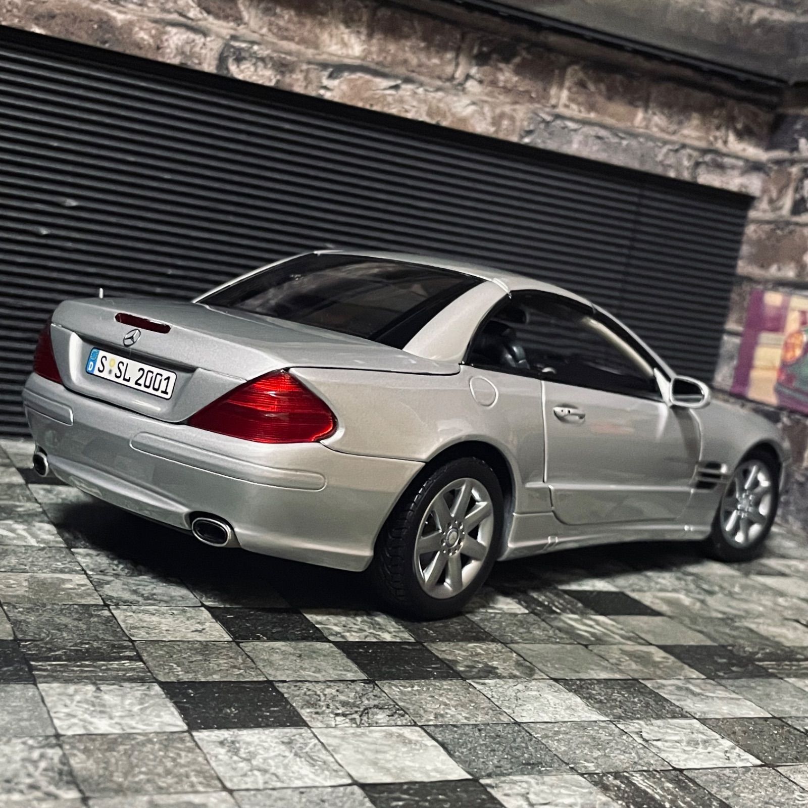 ディーラー特注 1/18 PMA メルセデス・ベンツ SL500 (R230) 2001