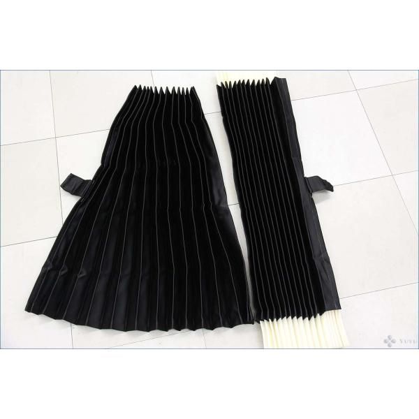 トラックカーテン リヤカーテン厚目 大型中型兼用 プリーツ 黒 1級遮光 ベット後カーテン 巾85cmｘ丈70cm 左右２枚入り トラック用品