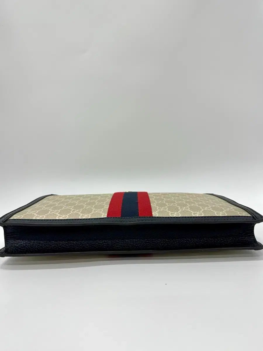 GUCCI グッチ