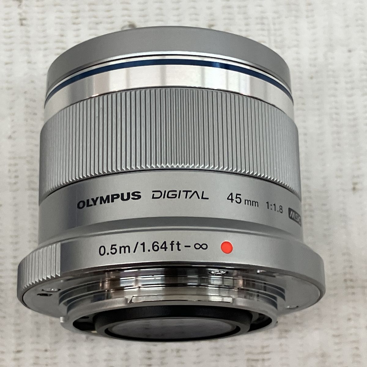 OLYMPUS M.ZUIKO DIGITAL 45mm f:1.8 シルバー カメラレンズ OLYMPUS M.ZUIKO DIGITAL 45mm f:1.8 シルバー カメラレンズ