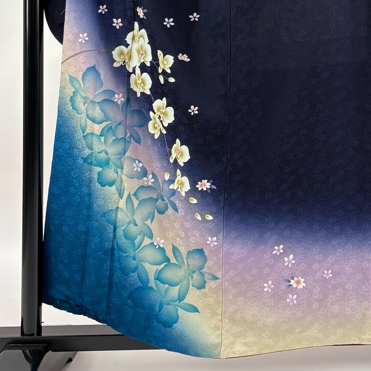 【限定価格！】新品未使用 　正絹　❀花蝶柄❀　長襦袢 振袖 身丈158cm 裄丈63.5cm S 袷 やまと 胡蝶蘭 花 染め分け