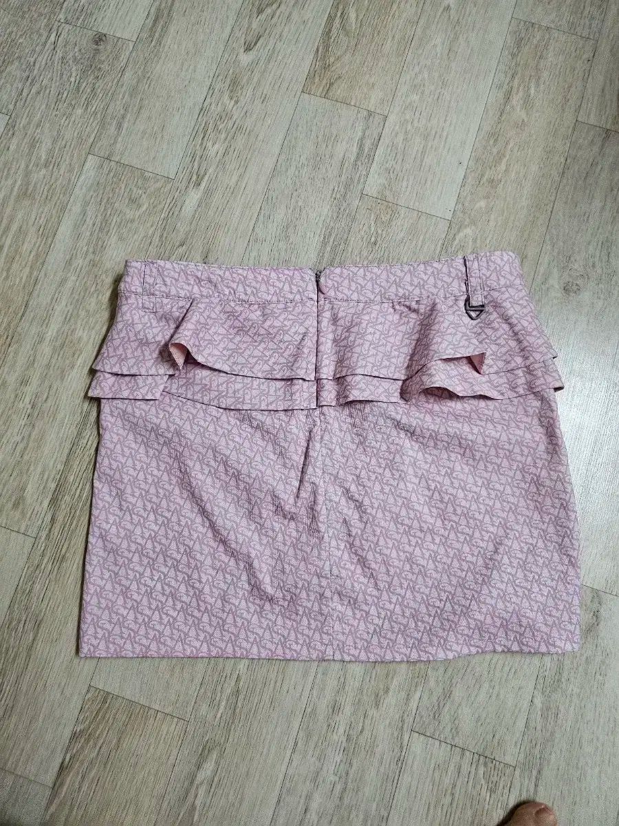 新生の St ANDREWS セント アンドリュース スカート 70 サイズです