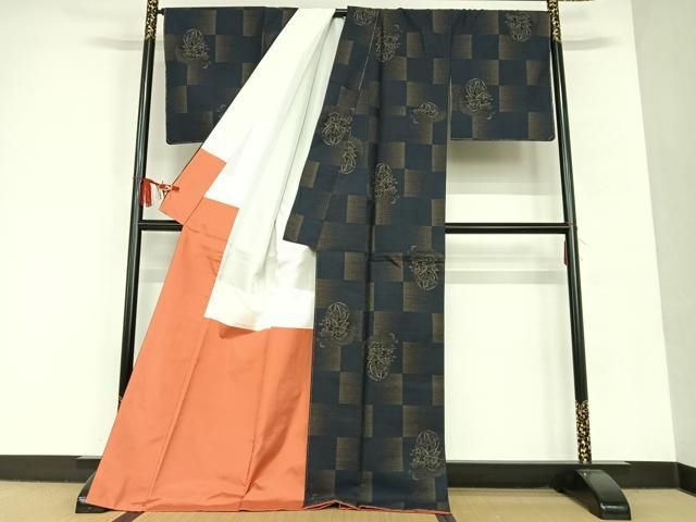 平和屋着物○本場大島紬 純泥染め 9マルキ 手織り 飾花文 河野絹織物  