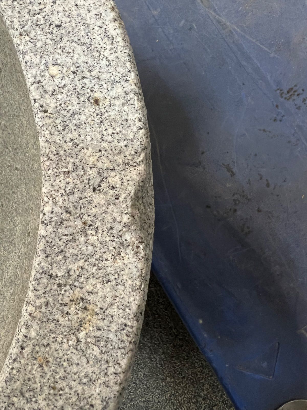 ︎ 石臼 臼 56kg めだか鉢 多目的使用 庭石 STEELWINDOWSANDDOORS_COM