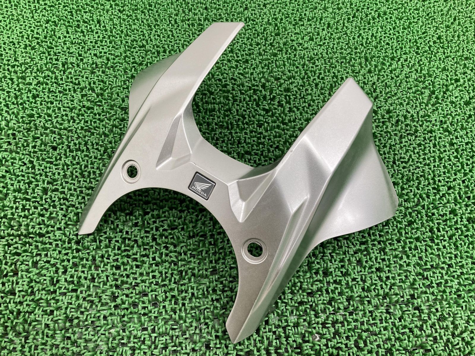 CBR650R タンクカバー 銀 MKN ホンダ 純正 中古 バイク 部品 RH03 割れ欠け無し 品薄 希少品 車検 Genuine