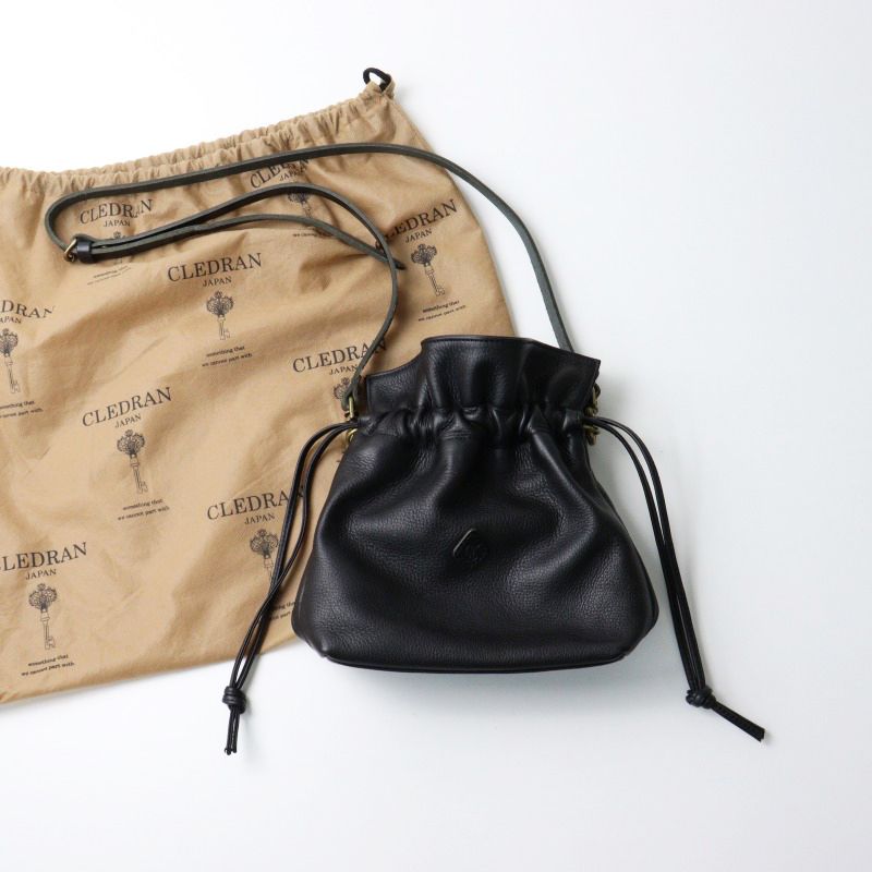極美品 クレドラン CLEDRAN 巾着レザーショルダーバッグ/ブラック 
