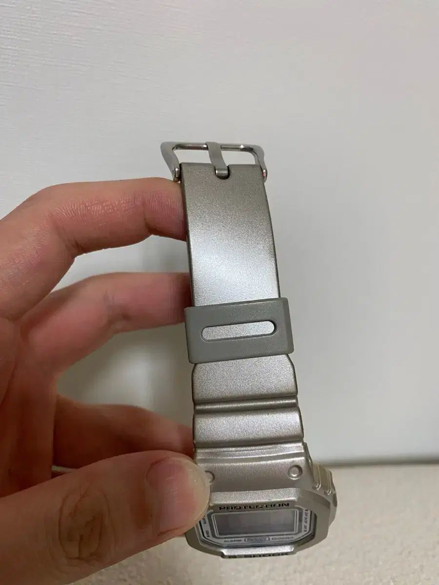ジーショック DW