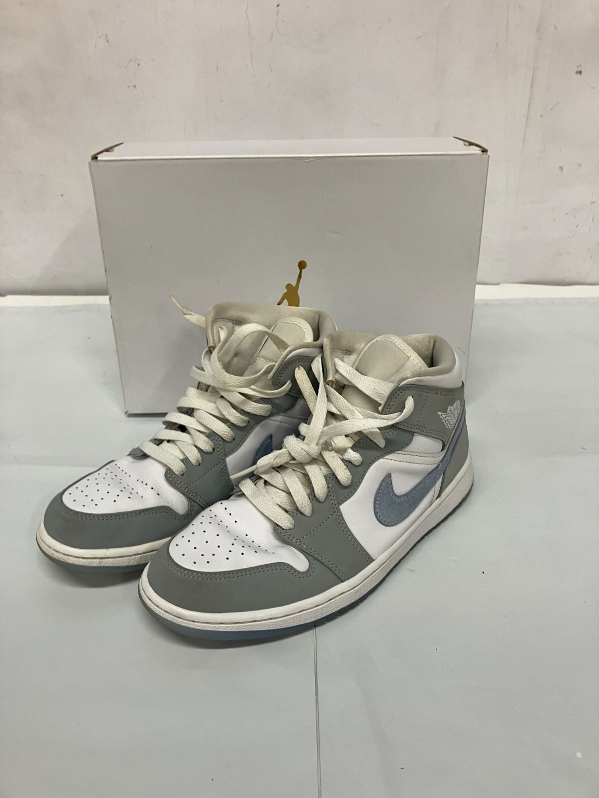 Nike Women's Air Jordan 1 Mid Wolf Grey ナイキ ウィメンズ エア