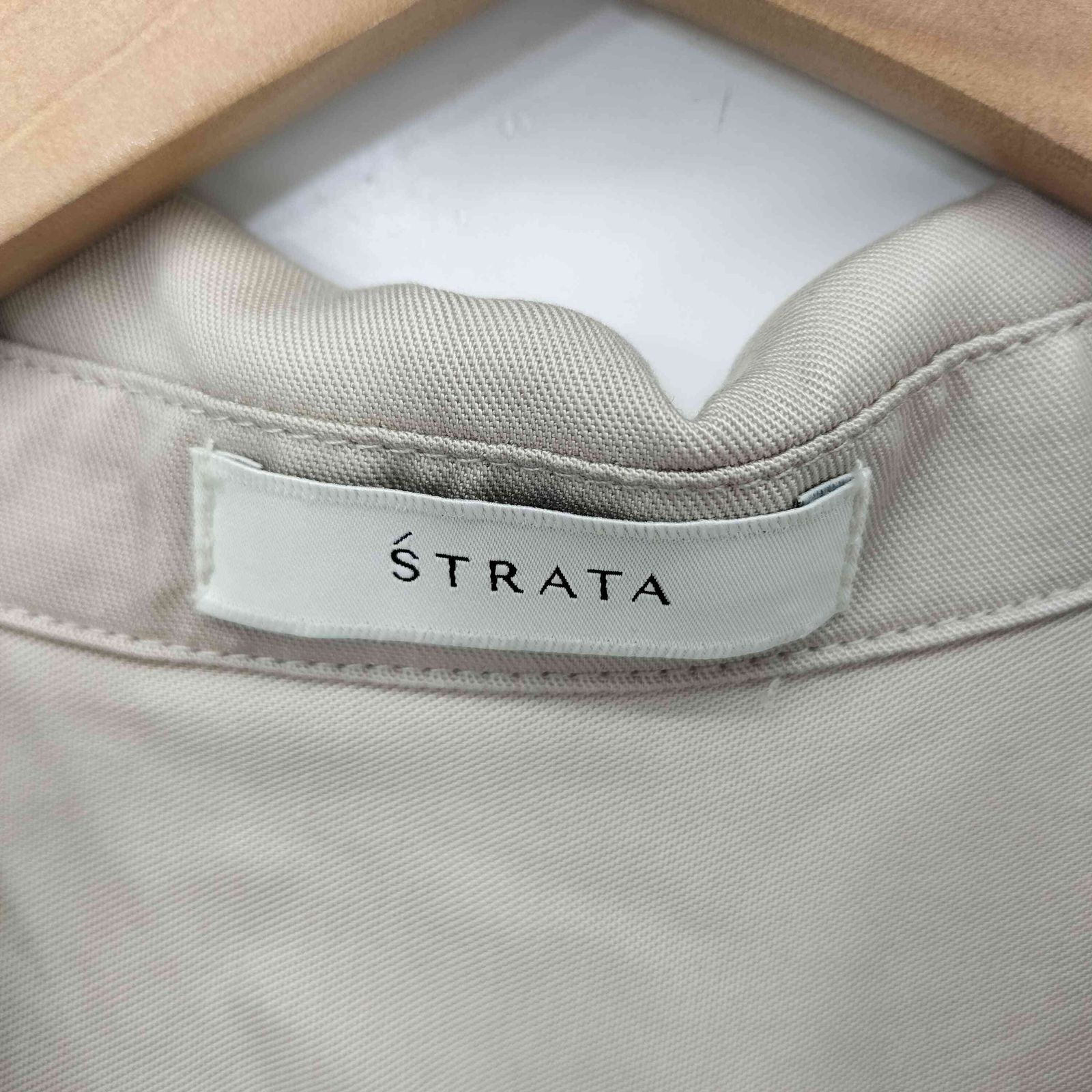エストラータ STRATA