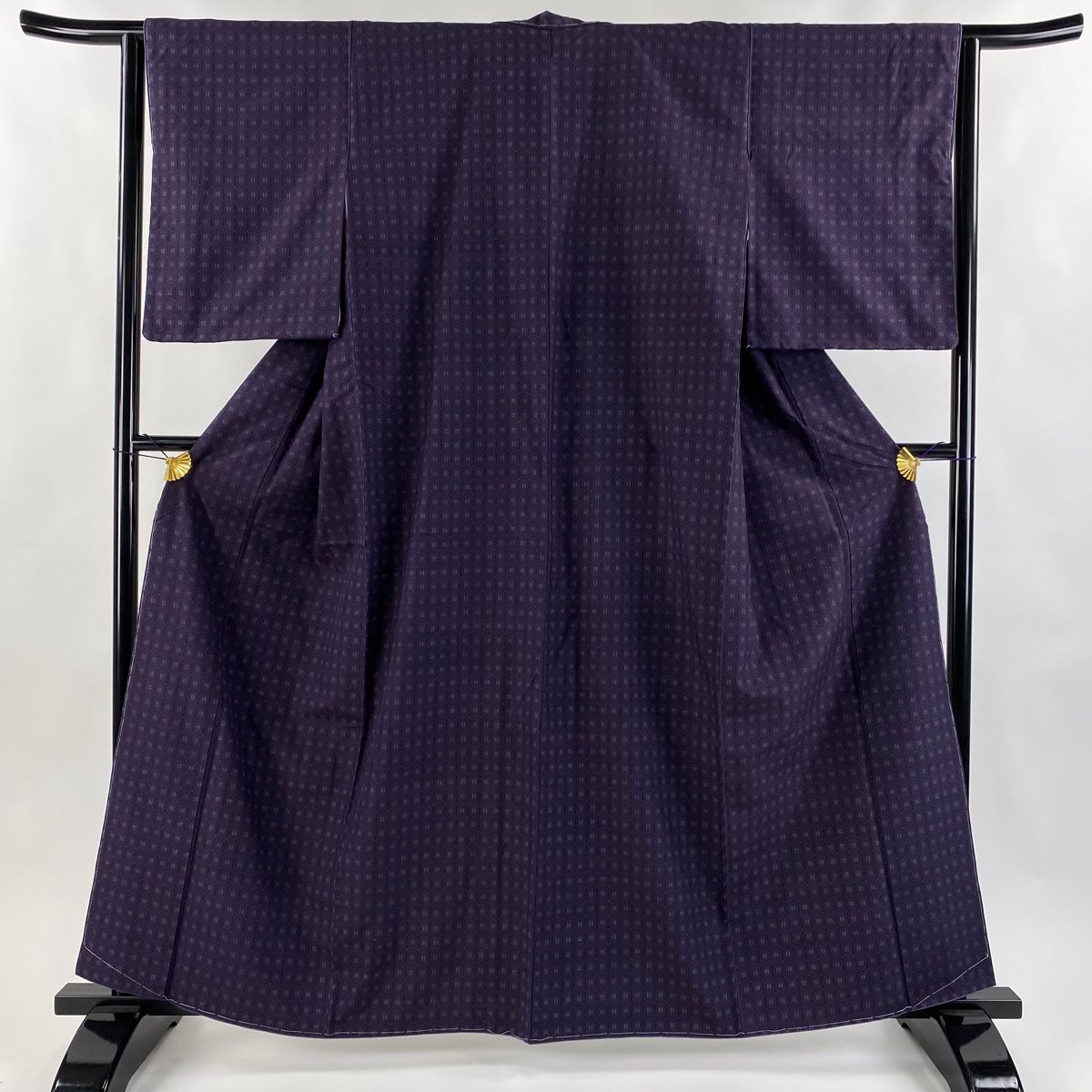 紬 身丈160.5cm 裄丈64cm M 袷 やまと 格子 幾何学 紫 正絹 秀品