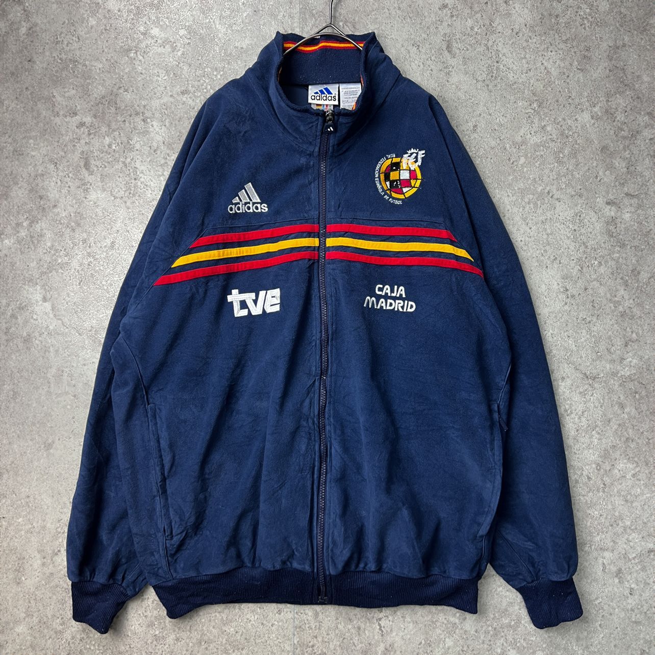 激レア】80s 80年代 90s 90年代 スペイン代表 アディダス adidas ベロア トラックジャケット ジャージ Lサイズ ゴールデンサイズ  トレフォイル 万国旗 希少 在原みゆき 小松菜奈 常田大希 菅田将暉 - メルカリ