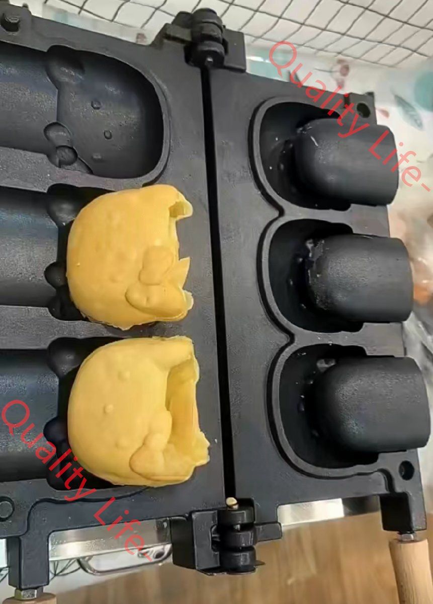 ハローキティのキャラクター焼き 人形焼き たい焼きパフェ 鯛パフェ 3匹 LPガス式|業務用
