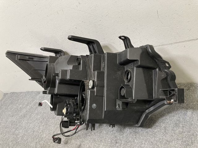 デリカD:5/D5 CV1W/CV2W/CV4W/CV5W 純正 前期 左 ヘッドライト/ランプ