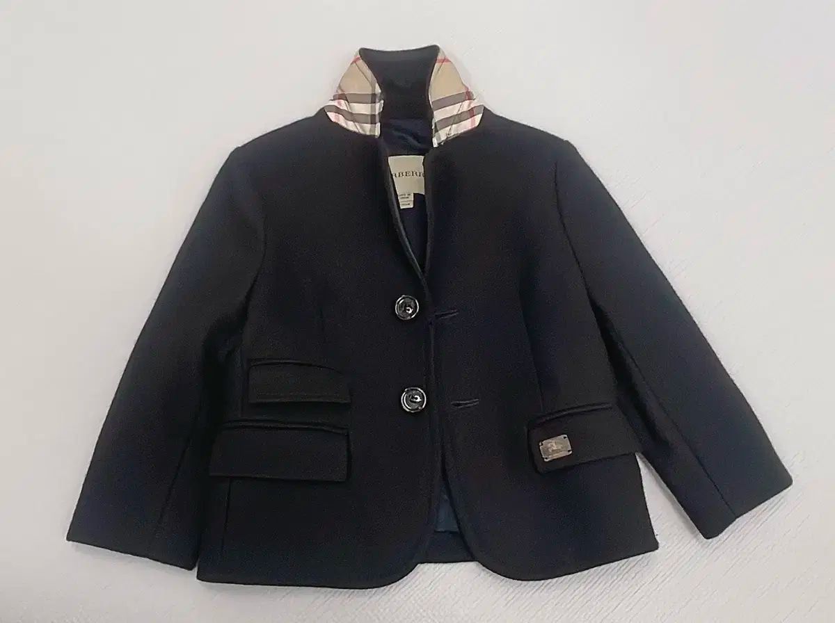 BURBERRY バーバリー 幼児用ジャケット 2Y ♥ 正規品