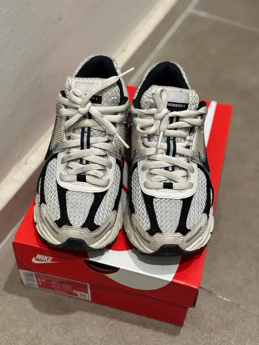 NIKE ナイキ