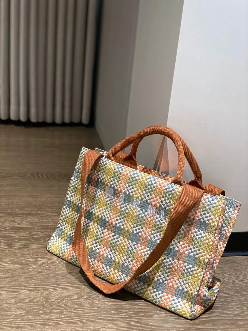 ファッション 新品 Marni マルニ編みバッグバッグ トートバッグ