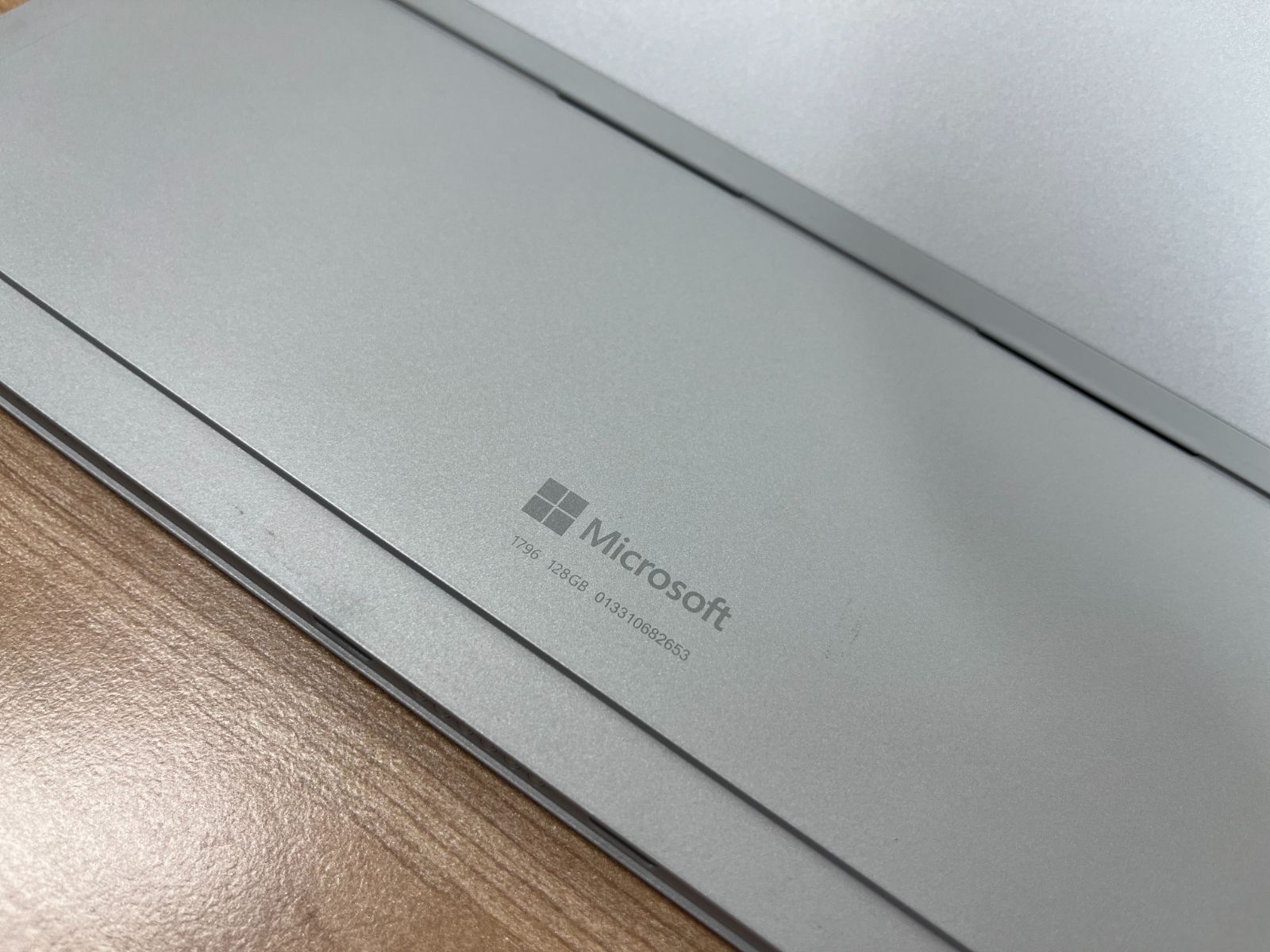 お買い得・本体のみ〉0593 Microsoft Surface Pro５第7世代 8GB/128GB