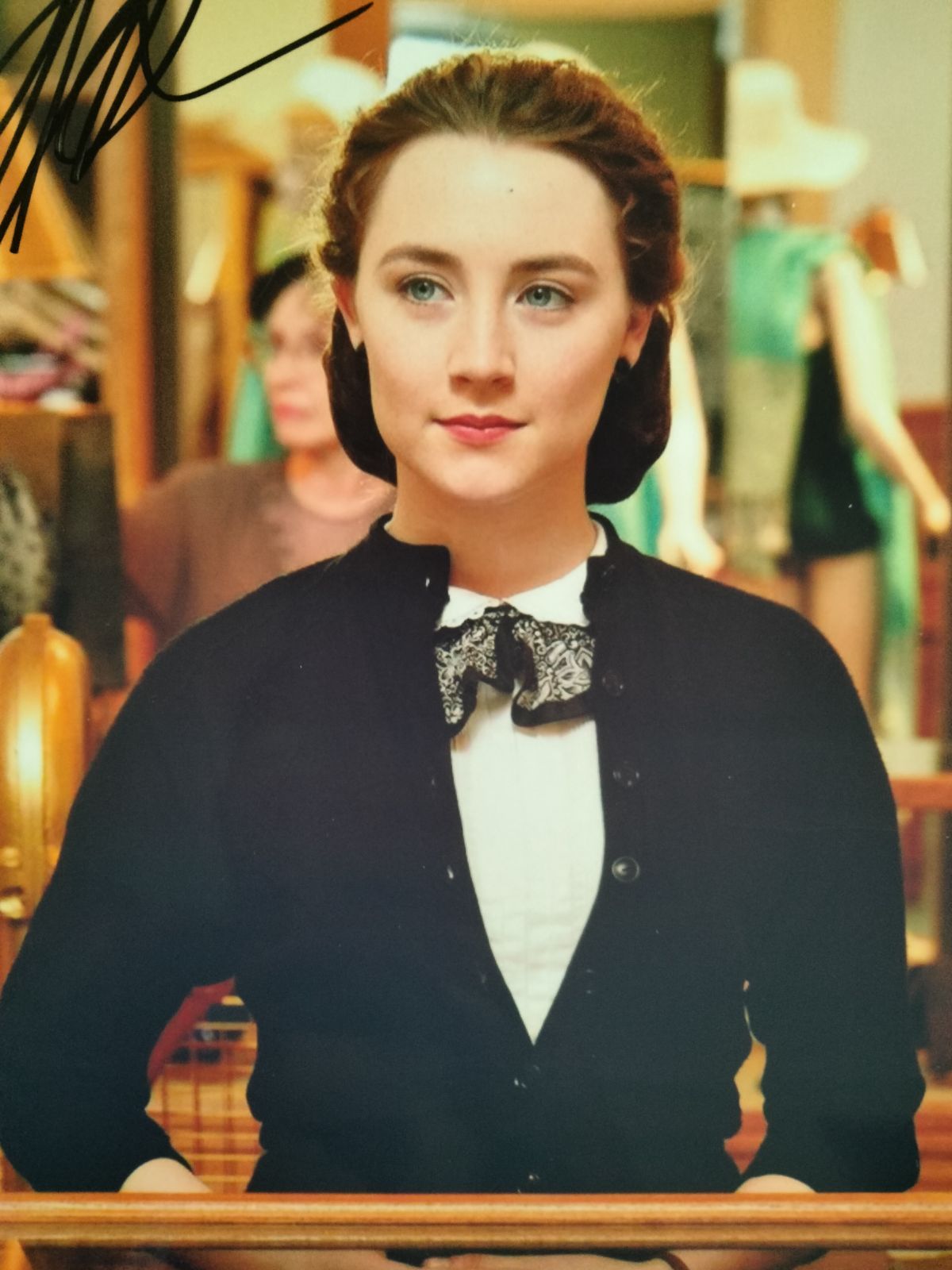 国産HOTシアーシャ・ローナン直筆サイン入り超大型写真‥Saoirse Ronan 洋画・外国映画