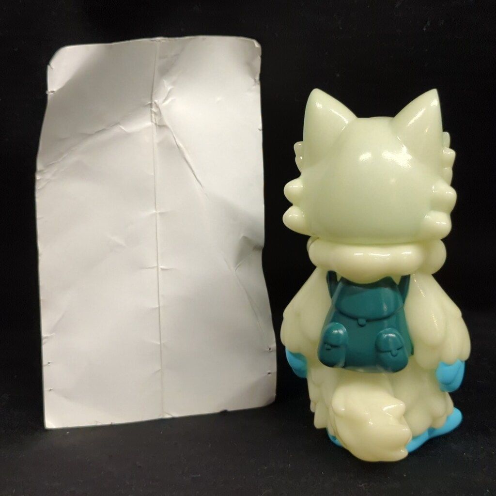 FEWMANY あらいきりこ おおかみくん 蓄光成型/水色 - メルカリ