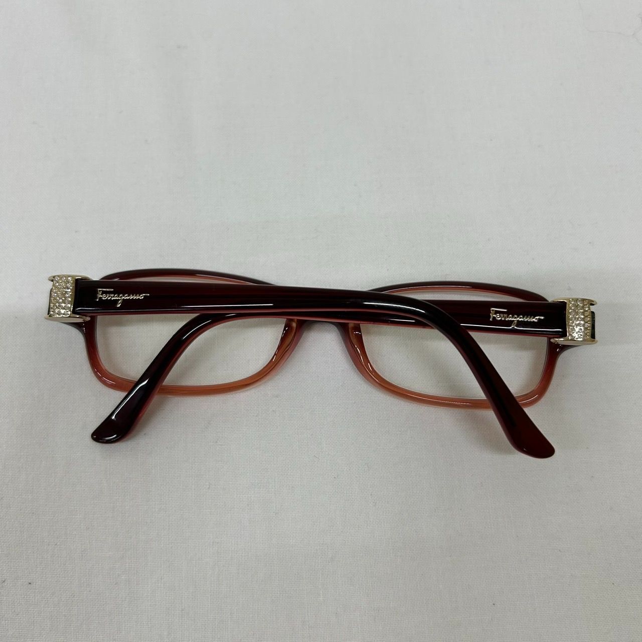 フェラガモ 眼鏡 SF2654R 52□16 615 135 メガネフレーム 中古 フェラガモ 眼鏡 SF2654R 52□16 615 135 メガネフレーム 中古