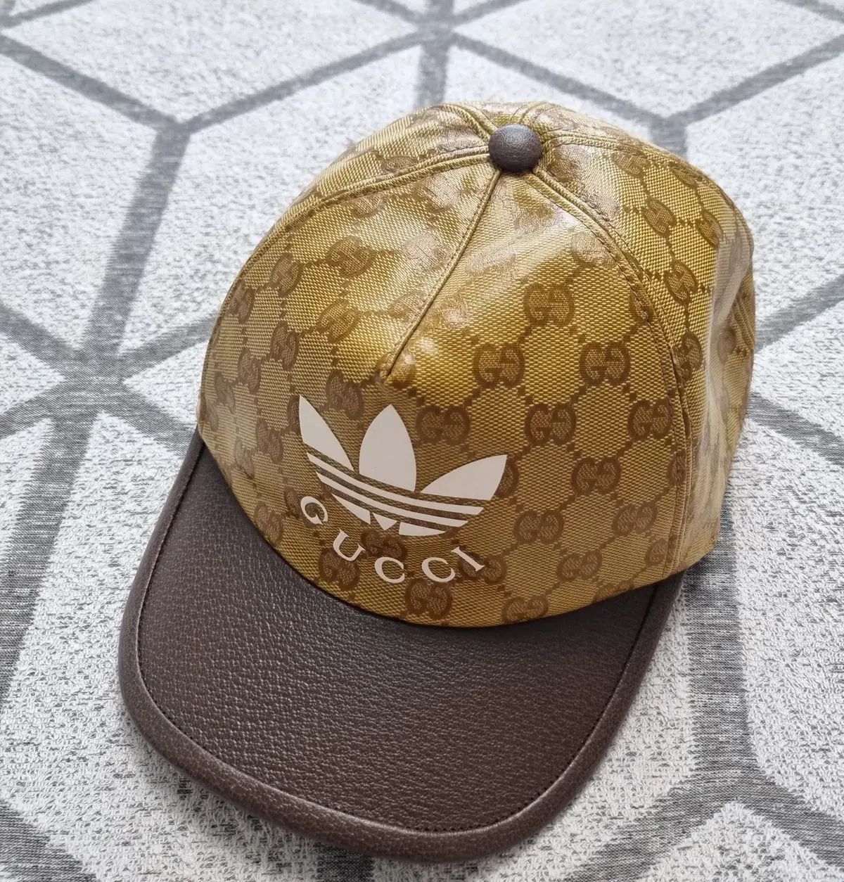 デパート GUCCI グッチ Adidas アディダス ボールキャップ スナップバック 帽子 l サイズ