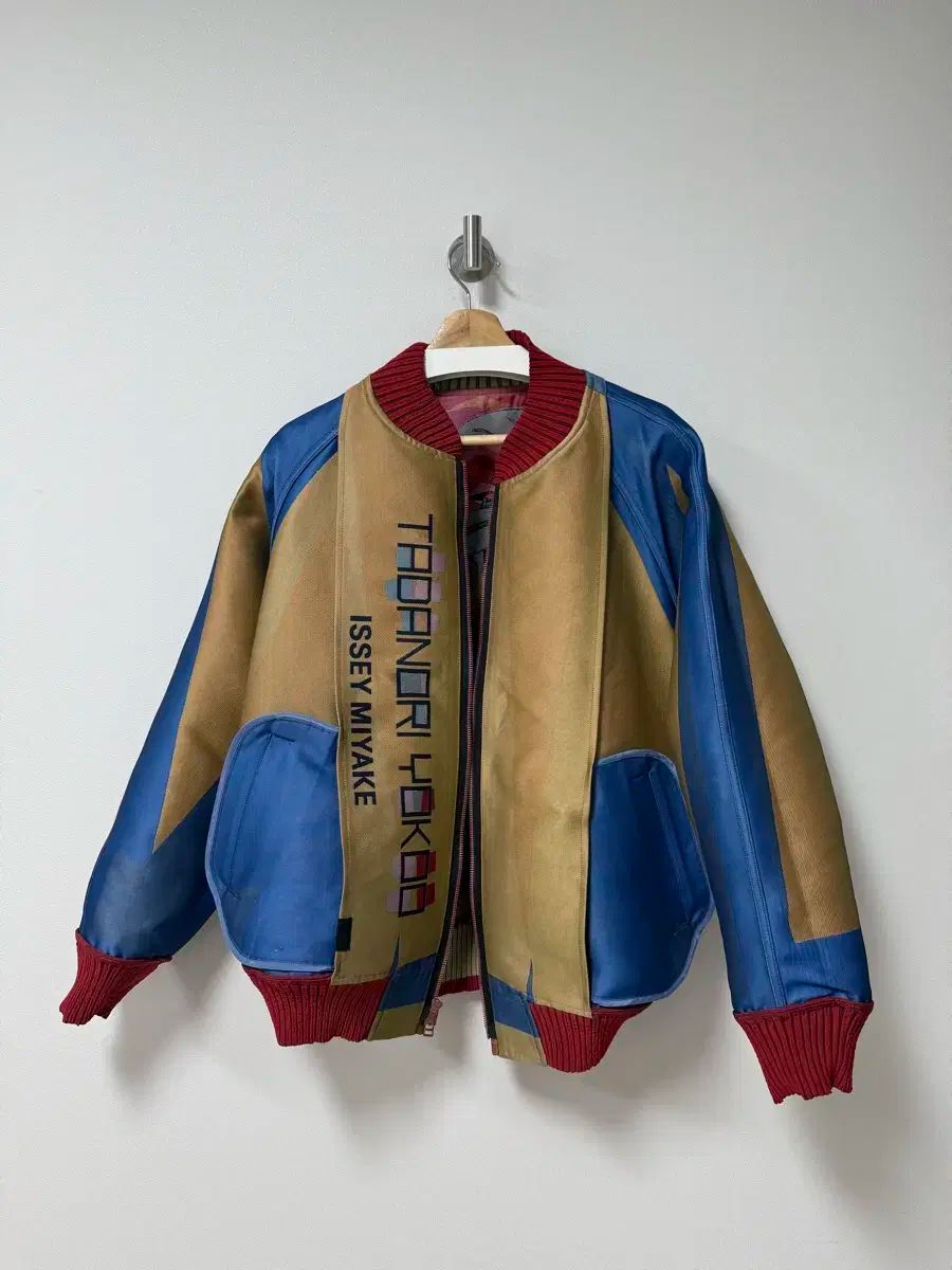 ISSEY MIYAKE(イッセイミヤケ) ミヤケ x よこお 忠則