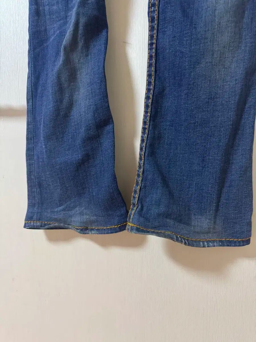 TRUERELIGION ブーツカットデニム 24 True Religion ブーツカットデニム 24 - メルカリ