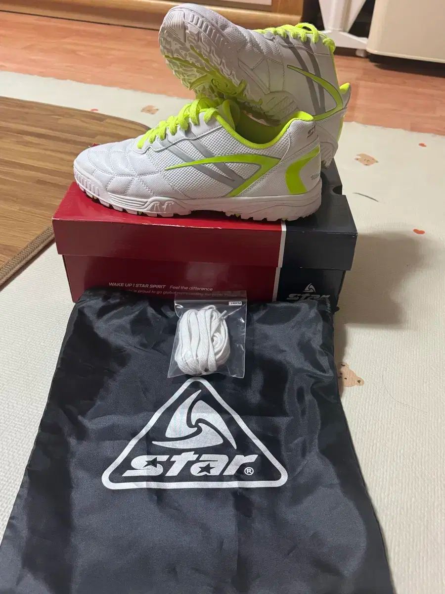 スターサッカーシューズ UG 270 販売