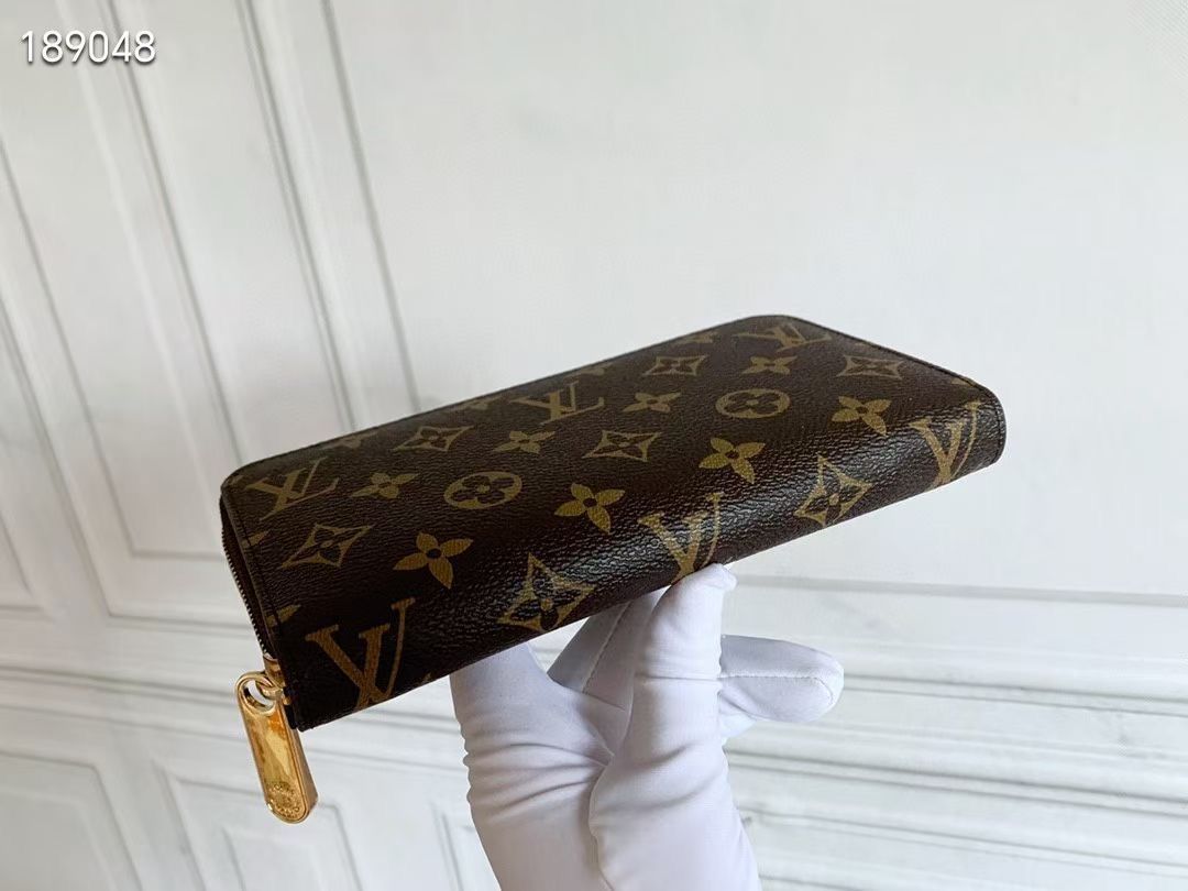 LOUIS VUITTON ルイヴィトン モノグラムジッピーウォレット 長財布