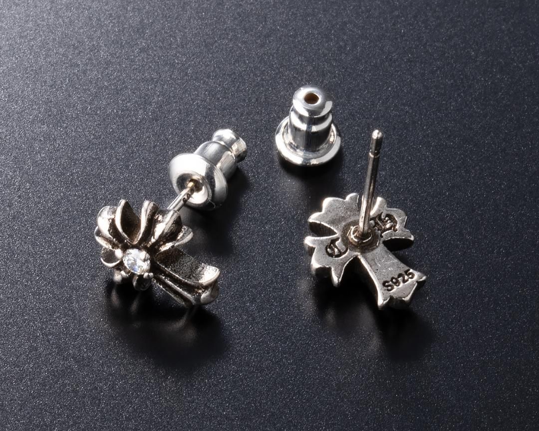 両耳 SILVER925銀素材 クロススタッドピアス 高品質 アンティーク調 クロス スタッズ スタッドピアス 1P 片耳用 シルバー925 ピアス
