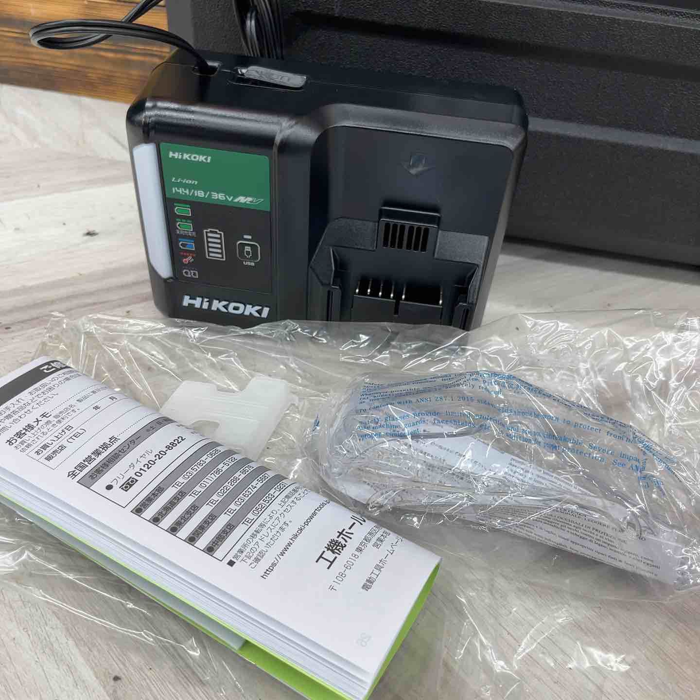 コードレスフロアタッカー