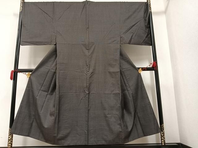 逸品 本場大島紬 龍郷大島紬 市松の粋な絣 正絹 AK-7610 Q*ん様 龍郷大島紬 本場大島紬 裄66 赤玉 粋な絣 正絹AK-8181