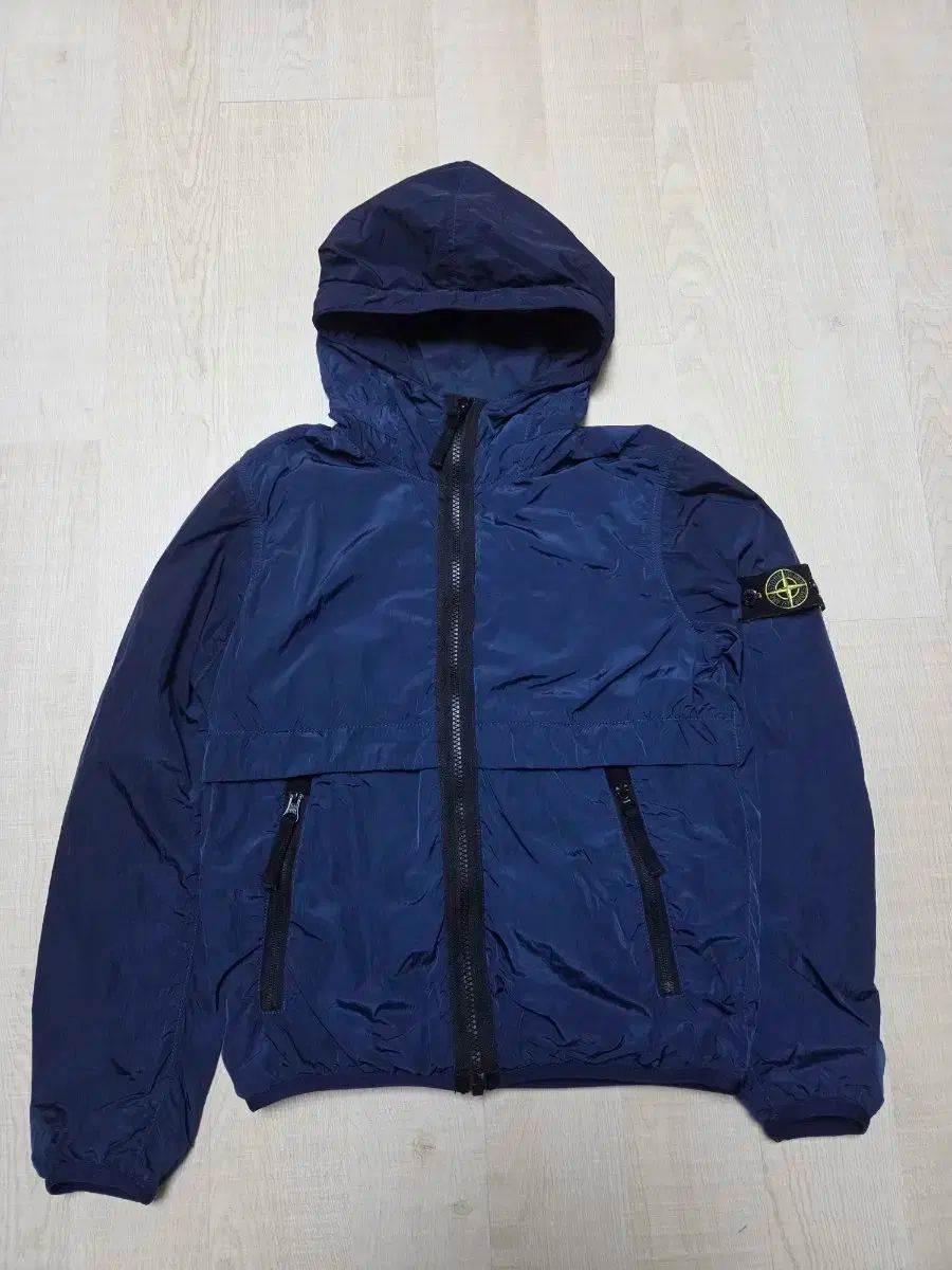 10Y ストーンアイランドジュニア ウィンドブレーカー ブルゾン