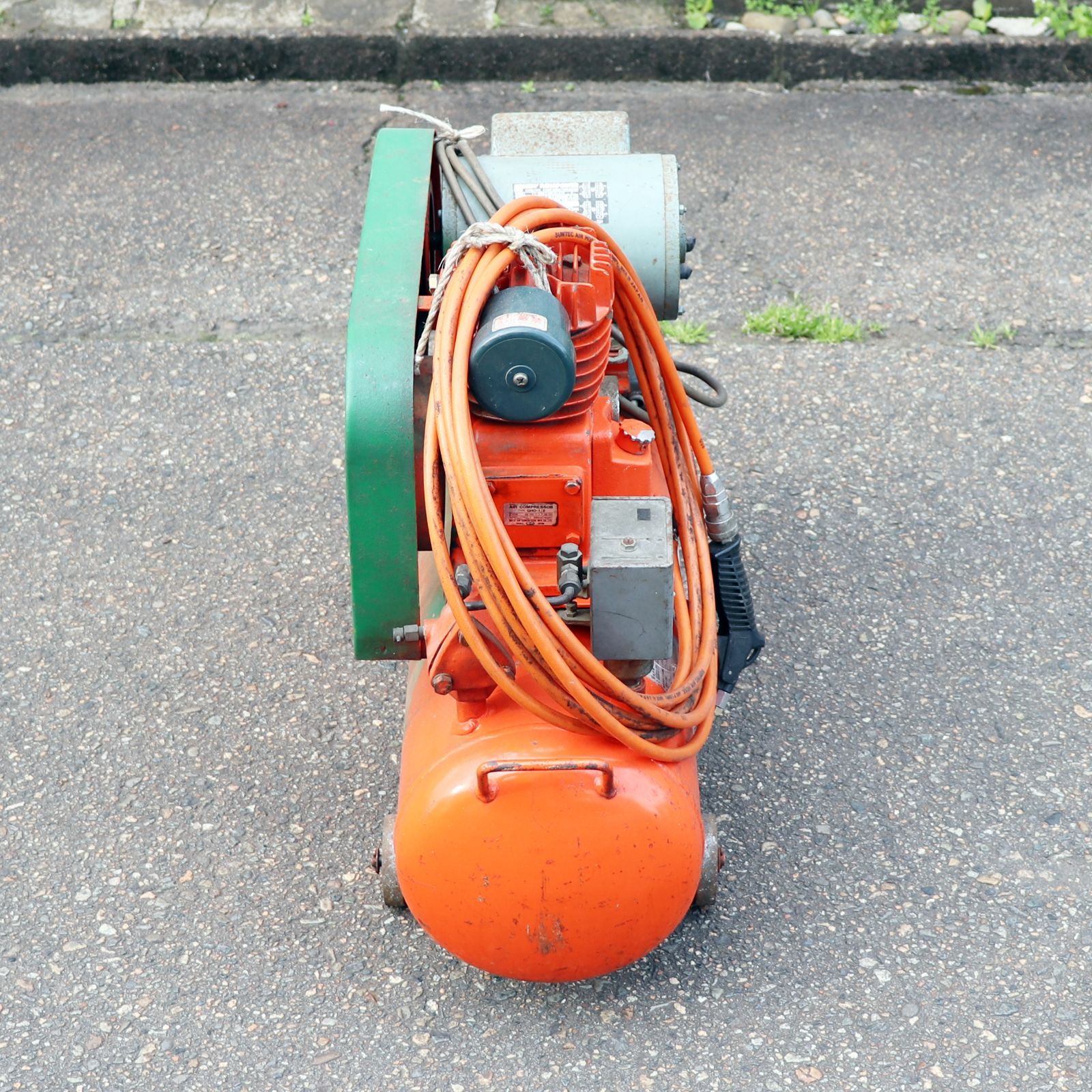 新潟発 明治 エアーコンプレッサー GH-1/2 100V 0.4kW 中古 動作 新潟発 明治 エアーコンプレッサー GH-1/2 100V 0.4kW 中古 動作