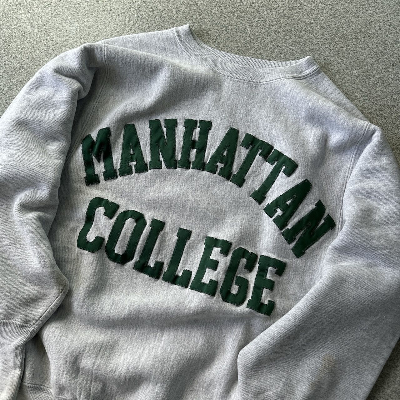 90s USA製　Champion　REVERSE　WEAVE　チャンピオン　リバースウィーブ　カレッジロゴ　マンハッタン　刺繍ロゴ　Mサイズ　 霜降りグレー　スウェット　トレーナー 古着