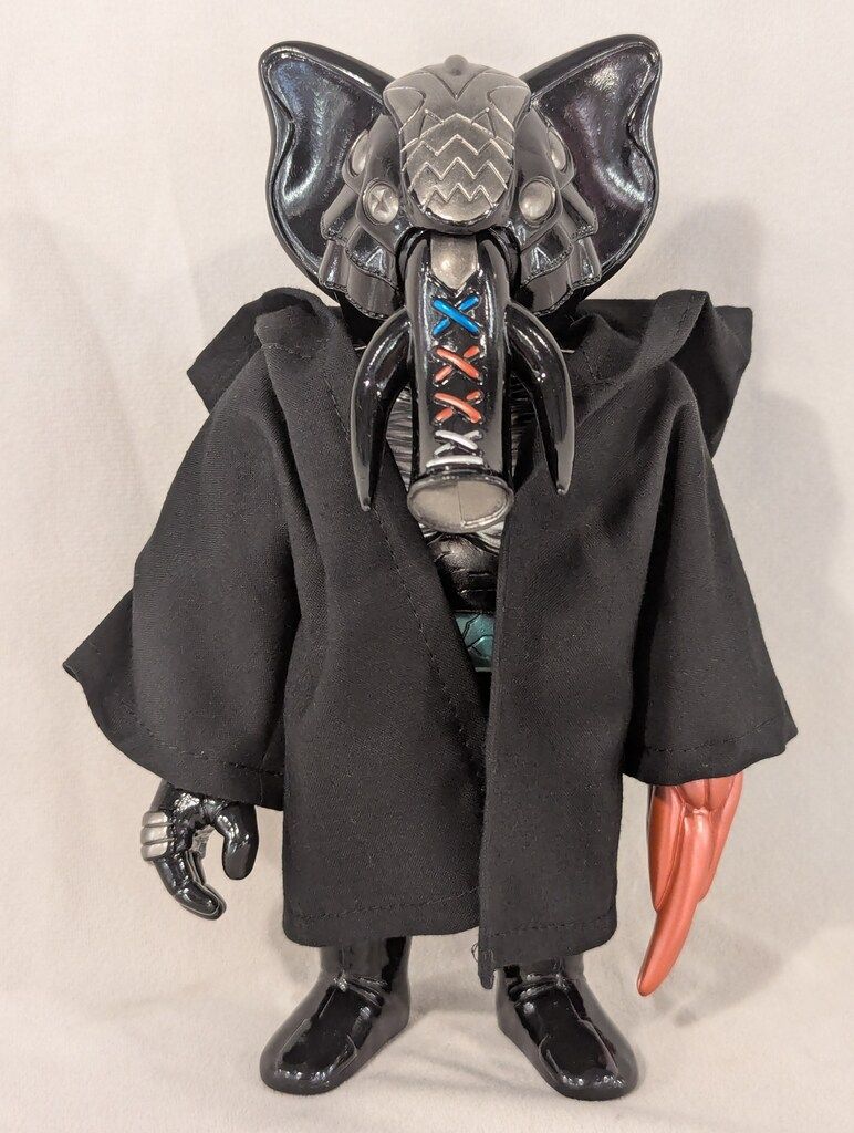 NEO ONE REALHEAD エレマックス 黒成型/銀ガンメタ赤緑青塗装/黒マント