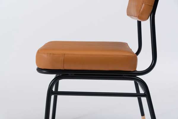 ２脚セット 本革 天然牛革 のダイニングチェア W45×D54×H85×SH45cm No.251 MARWIL-DEMENAGEMENTS_CH