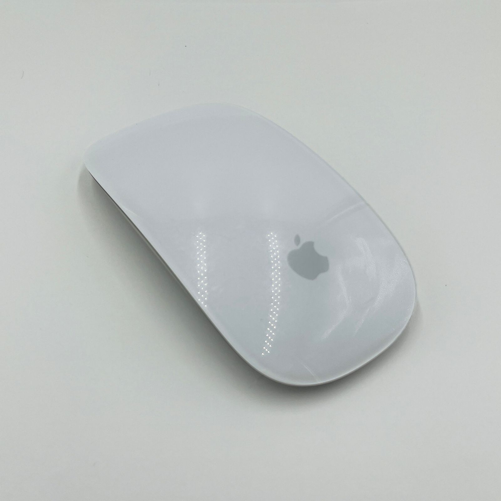 【美品】Apple Magic Mouse 2 - シルバー 激安マウス Apple純正 Magic Mouse2 A1657 シルバー （ Multi